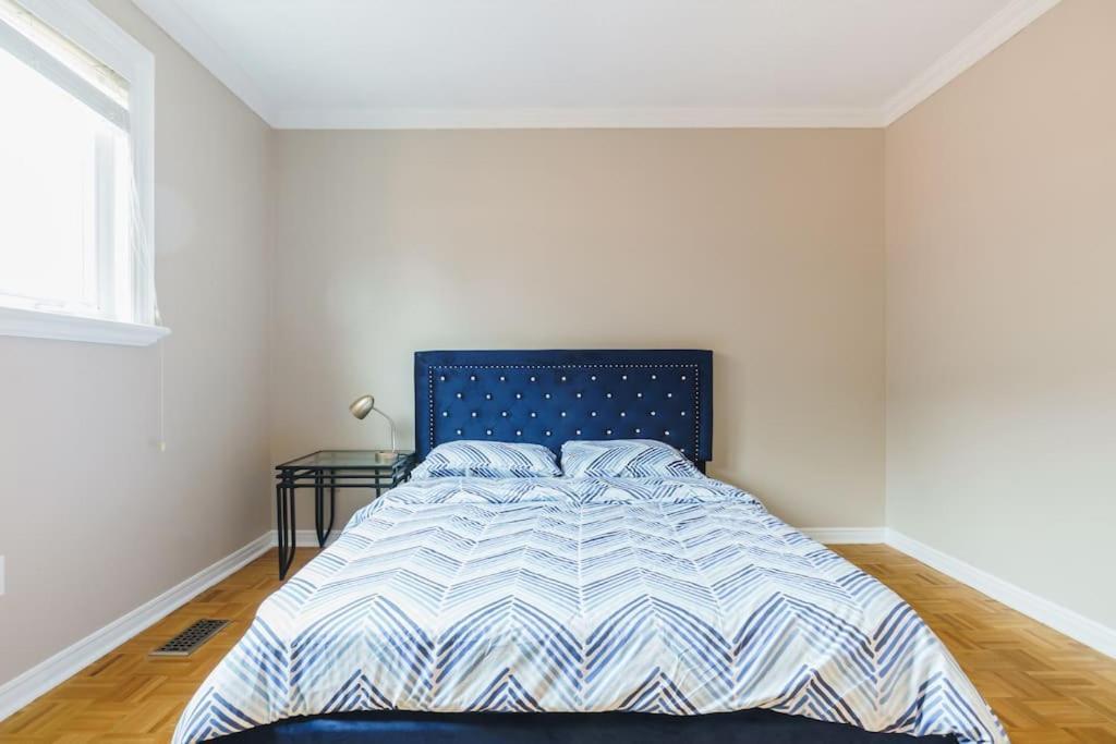מיסיסאוגה Beautiful Home 4 Bed, 3 Bath, Garage, Backyard! מראה חיצוני תמונה