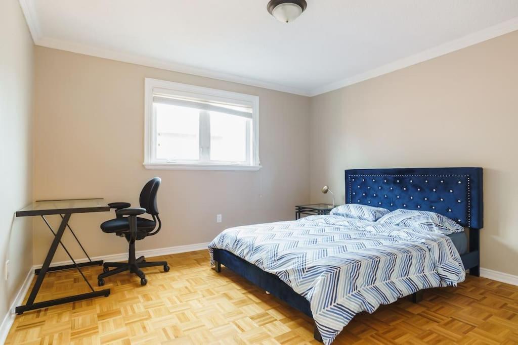 מיסיסאוגה Beautiful Home 4 Bed, 3 Bath, Garage, Backyard! מראה חיצוני תמונה