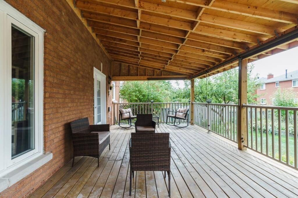 מיסיסאוגה Beautiful Home 4 Bed, 3 Bath, Garage, Backyard! מראה חיצוני תמונה
